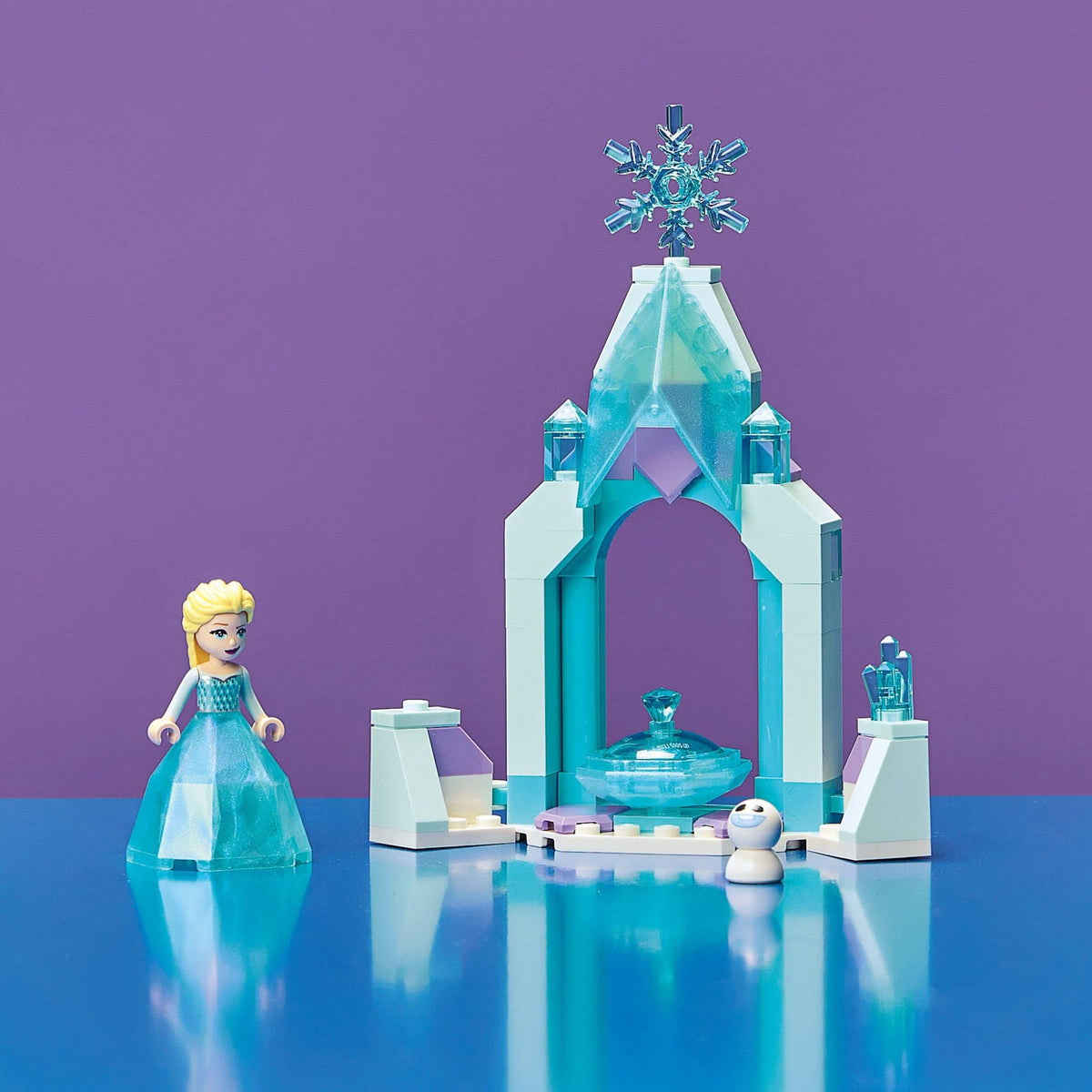 Building Set with Princess Elsa Mini Doll Figure Q683670